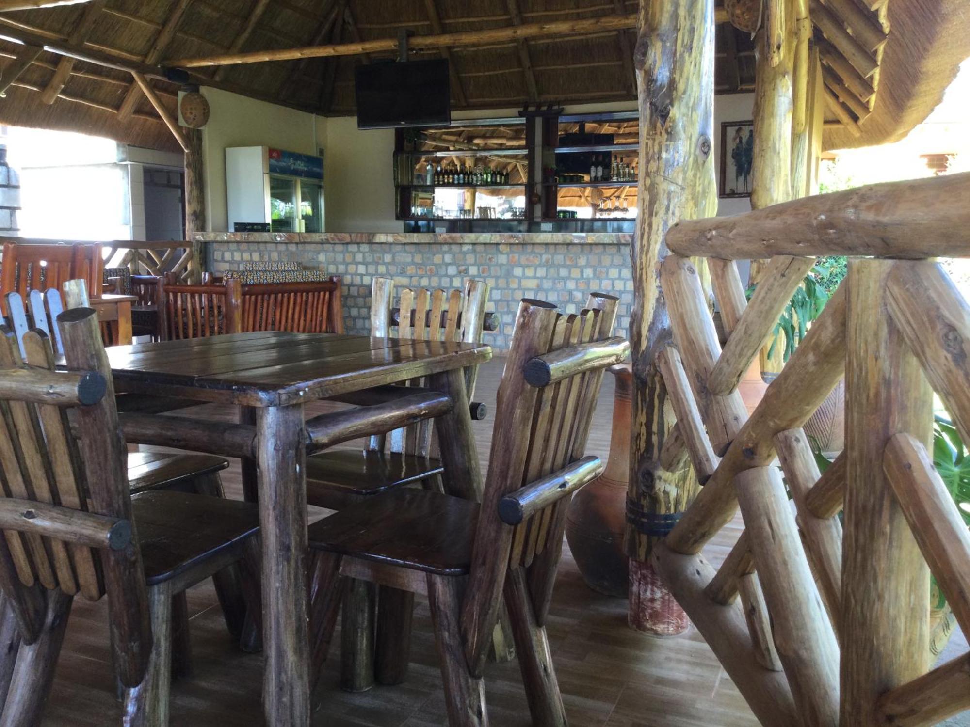 African Roots Guesthouse Entebbe Exterior foto