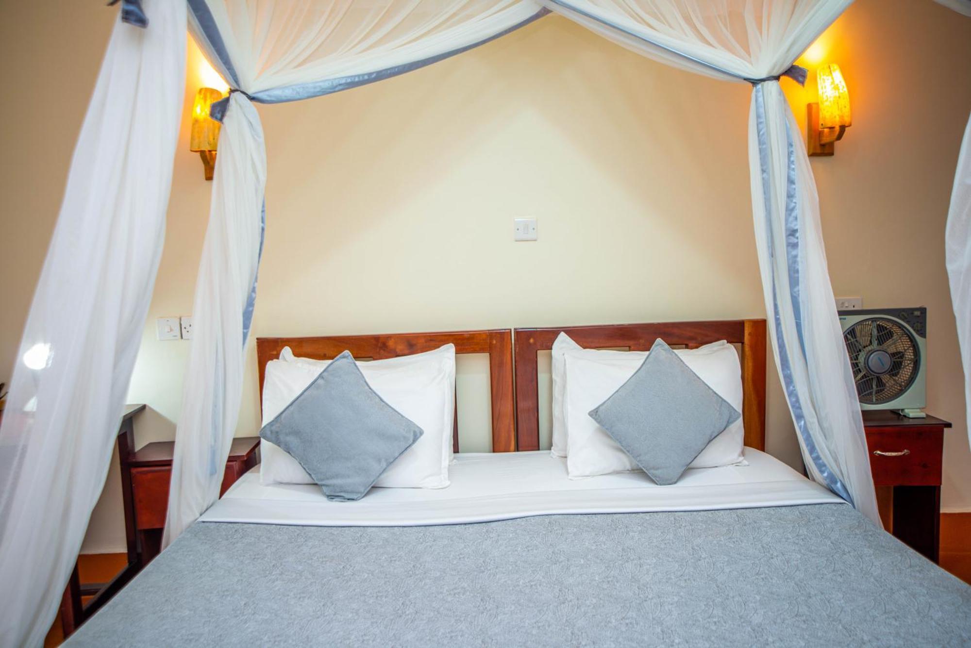 African Roots Guesthouse Entebbe Exterior foto