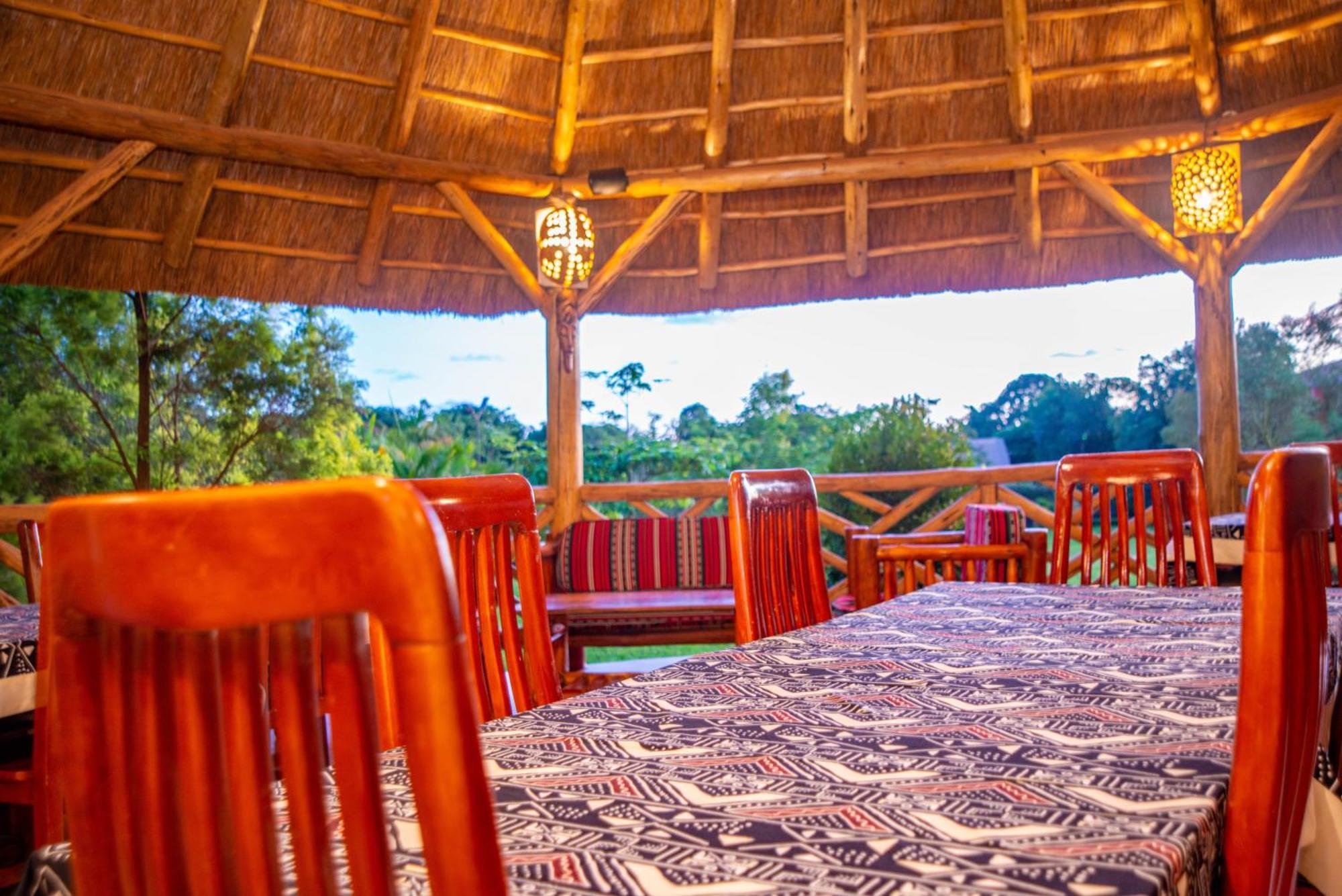 African Roots Guesthouse Entebbe Exterior foto