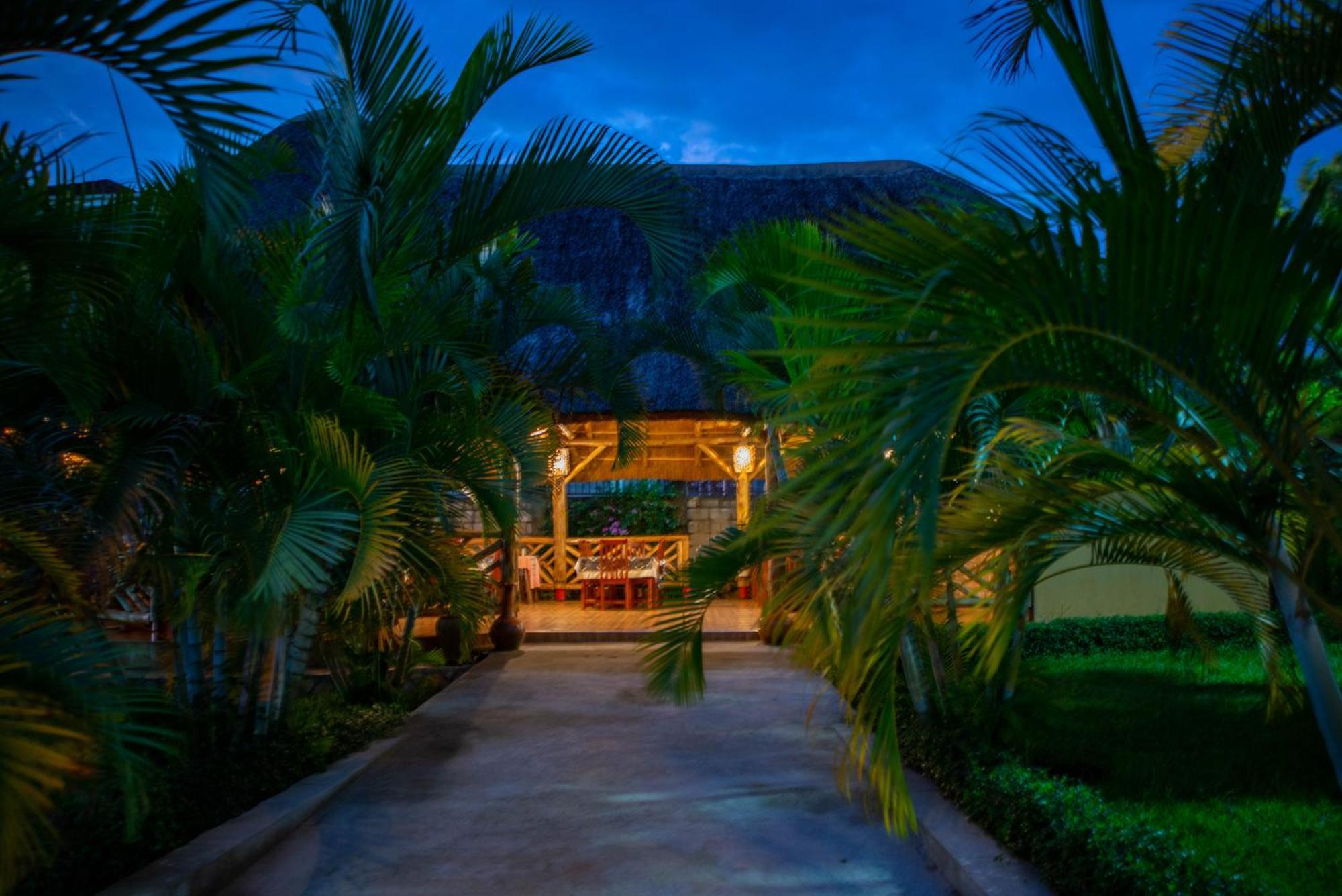 African Roots Guesthouse Entebbe Exterior foto