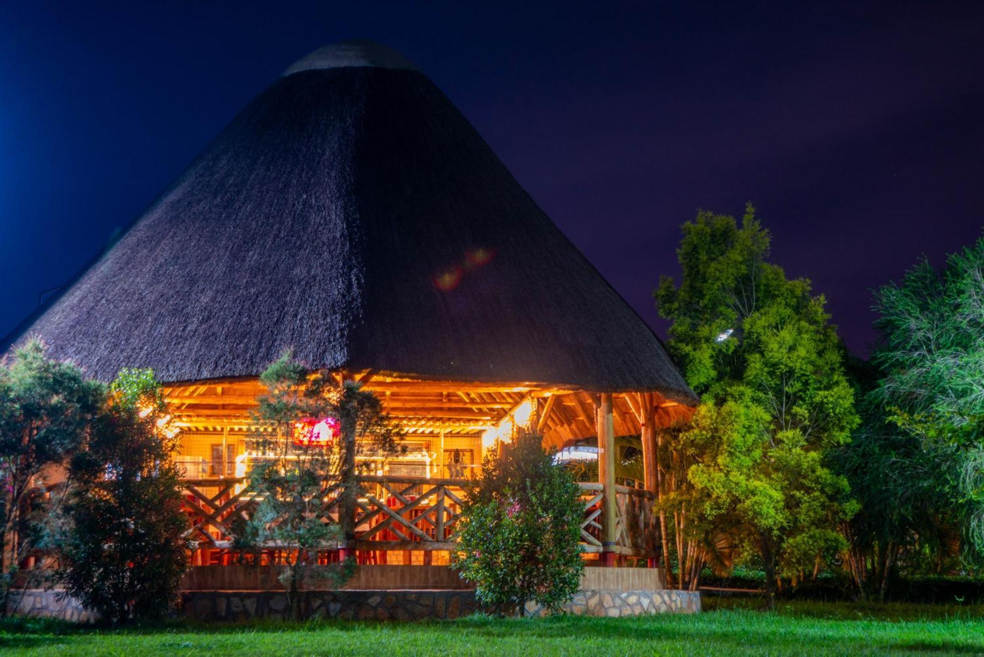 African Roots Guesthouse Entebbe Exterior foto
